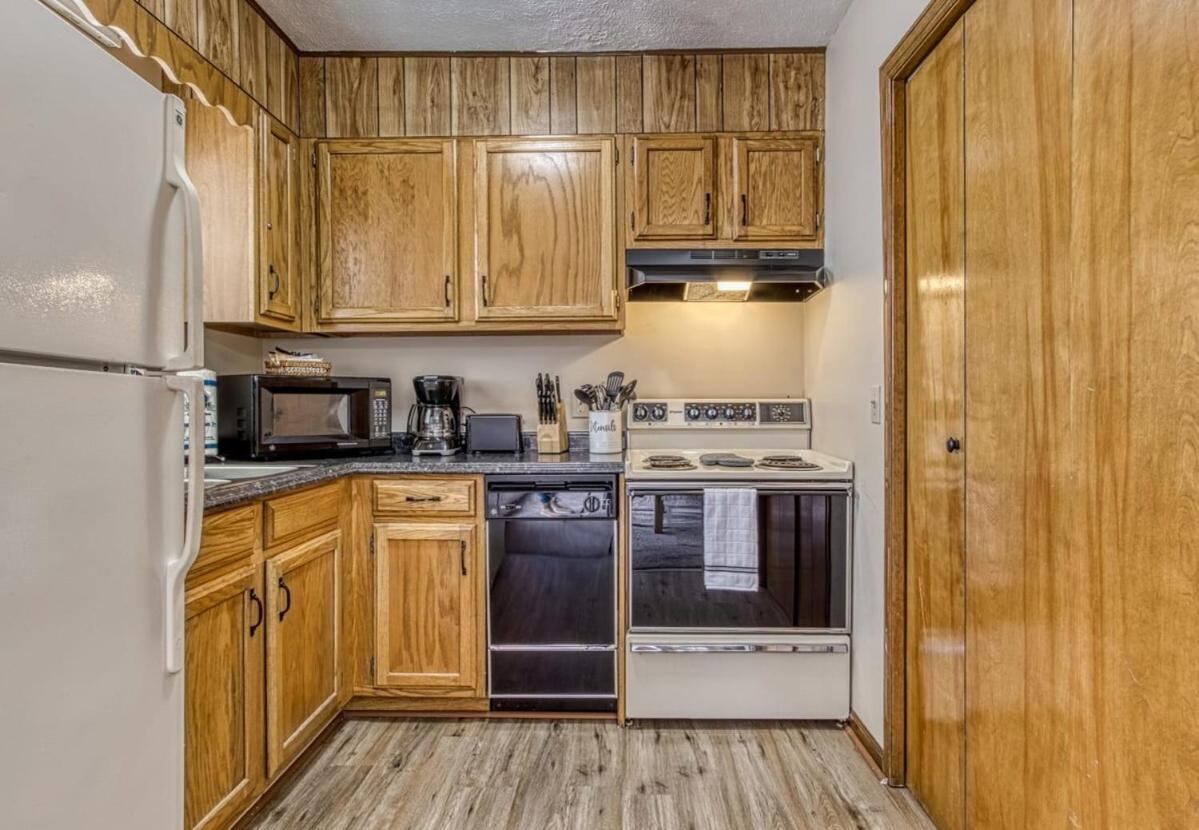 Pinecrest Townhomes-1King-2Queen Unit-Updated Pigeon Forge Buitenkant foto